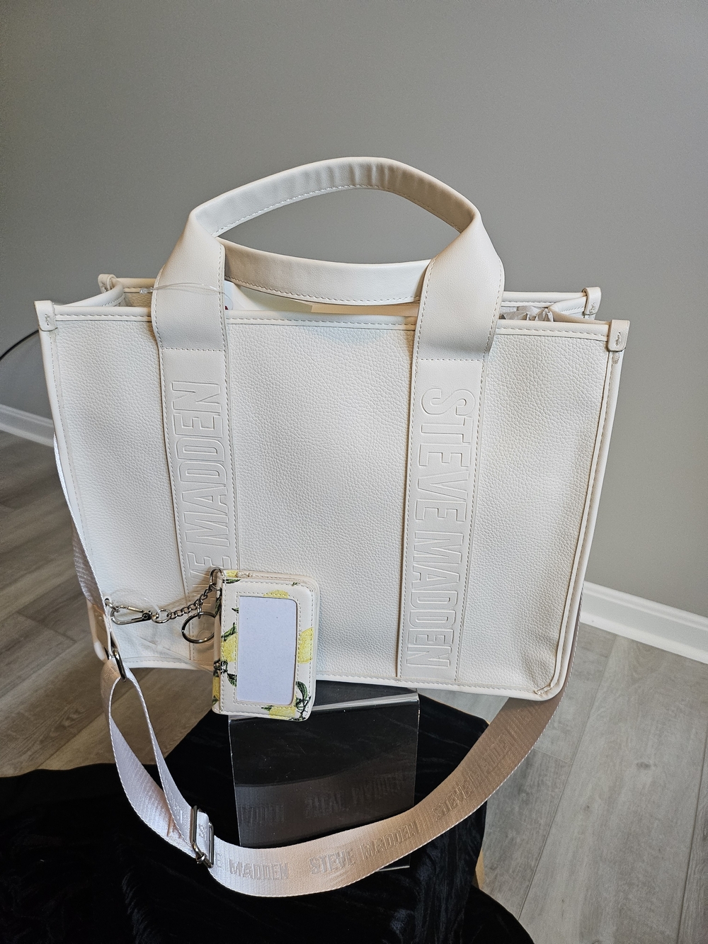 Steve Madden – Large Ivory Satchel Tote Bag w/Detachable Logo Strap & Charm O/S